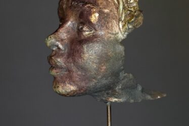Sculpture céramique visage Raku